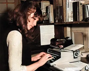 Barnabys: 1960S TYPIST