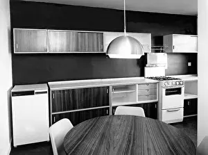 Hones: A 1965 Housewife's dream fitted space-age kitchen