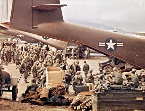 Bong: 1966 unloading airlift of supplies and troops