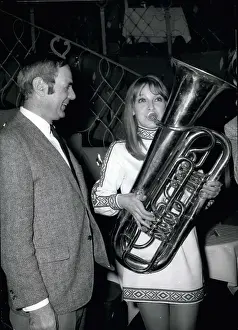 Isnt: 1970-1979 Actor - Actress