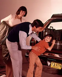 Ban001: 1970s Family Laoding Trunk Station