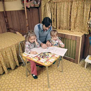 Coloring: 1970s Father And Children Coloring