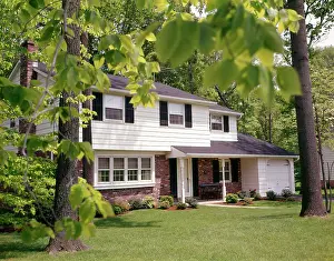 Siding: 1970s Suburban Split Level House