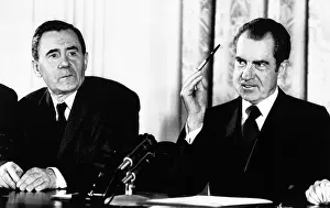 Flourishes: 1972 US Presidency, Cold War. US President ?