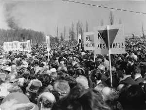 Plaques: Over 200 - 000 people took part at the