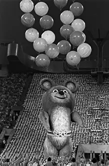 Misha: 22nd Summer Olympics. Official closing of Olympic