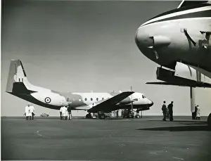 Andover: 2nd Hawker Siddeley Andover C1, alongside Avro 780 prototype