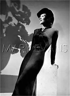 Collarless: 3 COLOUR DRESS 1930S