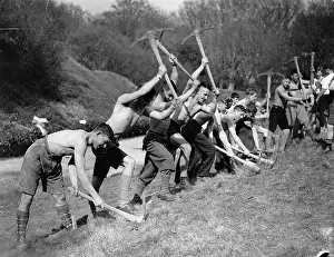 Pickaxe: 30 German young men of German schools