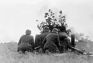 Woikow: A 3.7 cm Pak 36 fires during the encirclement battle