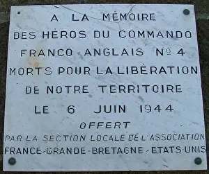 Ouistreham: No 4 Commando Memorial Plaque, Ouistreham