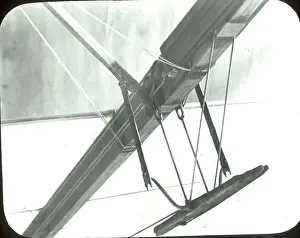 Winder: 48-band rubber-driven flying machine
