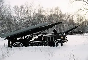 Launchers: 9K52 Luna-M short-range artillery rocket system, 1988