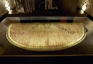 Showcase: Aachen Cathedral Treasury. Coronation robe