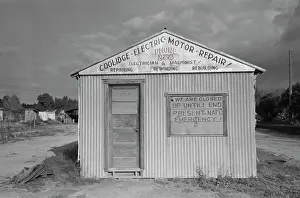 Neglect: Abandoned - Retail - Shop - Repairs