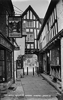 Gateway: Abbott Reginald's Gateway