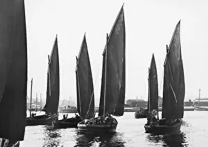 Fishwife: Aberdeen herring fleet Victorian period