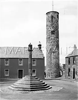 Pict: ABERNETHY CROSS