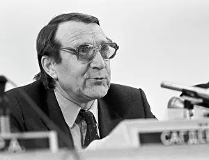 Expert: Academy of Sciences member Roald Sagdeev, 1989