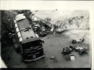 Plunged: Accidents - Disasters - Fires - Floods - Tragedies