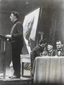 Bochum: Acommunist leader is delivering a speech