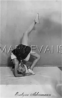 Evelyne: ACROBATIC CHILD DANCER
