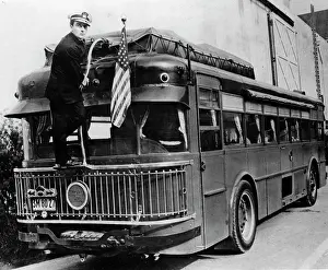 Omnibuses: Actor Buster Keaton