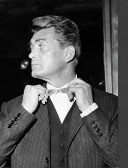 Straightening: Actor Jean Marais