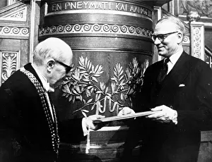 Contributions: Actor Laurence Olivier 1907 - 1989