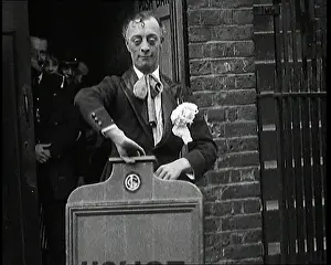 Henson: The Actor Leslie Henson Rising Spookily Up