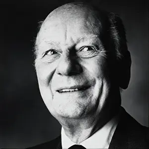 Pritchard: Actor - Sir John Gielgud