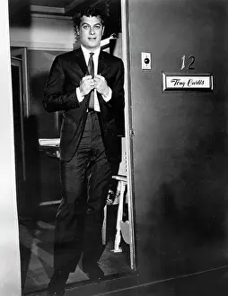 Undistinguished: Actor Tony Curtis 1925 - 2010