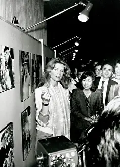 Miyako: Actress Candice Bergen 1946 -