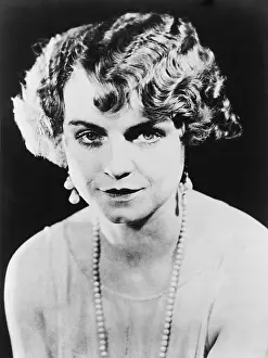 Unsolved: Actress Dorothy King was a Broadway actress ?
