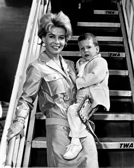 Dehaven: Actress Gloria DeHaven 1925 -