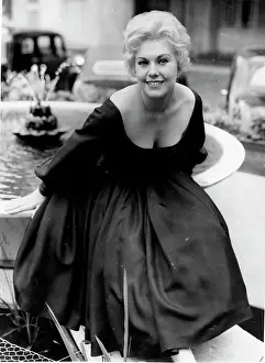Ballgown: Actress Kim Novak 1933 -