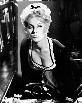 Bondage: Actress Kim Novak 1933 -