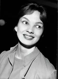 Acceptance: Actress Nancy Kwan 1939 -