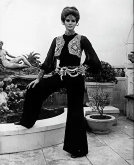 Tejada: Actress Raquel Welch 1940 -