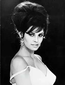 Tejada: Actress Raquel Welch 1940 -