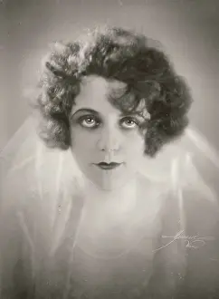 Manasse: Actress Ruth Weyher