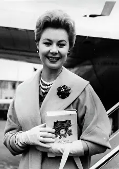 Gaynor: Actress, Singer, Dancer Mitzi Gaynor