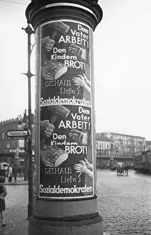 Therefore: Advertising column with SPD election posters in Berlin, 1932