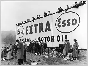 Esso: ADVERT/ESSO PETROL/OIL