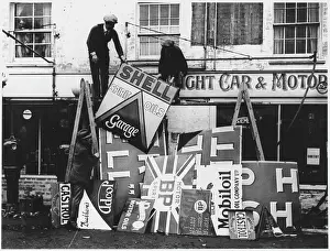 Removing: ADVERT/GARAGE BOARDS
