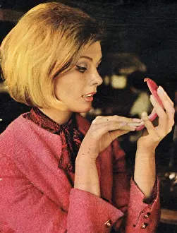 Rubinstein: Advert for Helena Rubenstein make-up