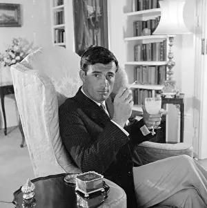 Debonair: Advertisement for Life cigarettes