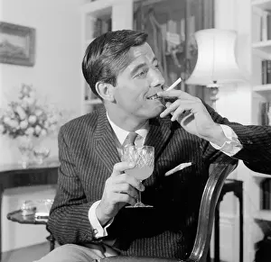 Debonair: Advertisement for Life cigarettes