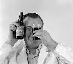 Rotund: Advertisement for Manns brown ale