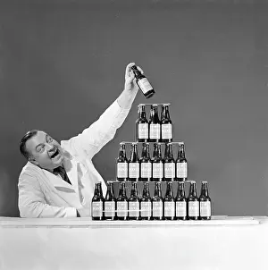 Rotund: Advertisement for Manns brown ale